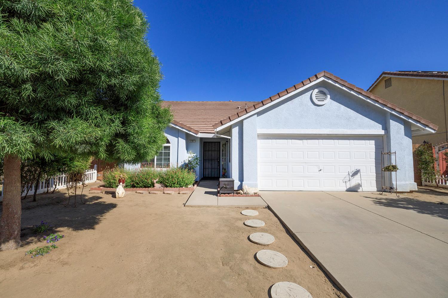 1201 Crater Ave, Modesto, CA 95351