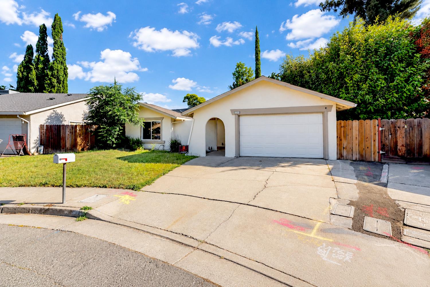 205 Oakhurst Ct, Merced, CA 95340