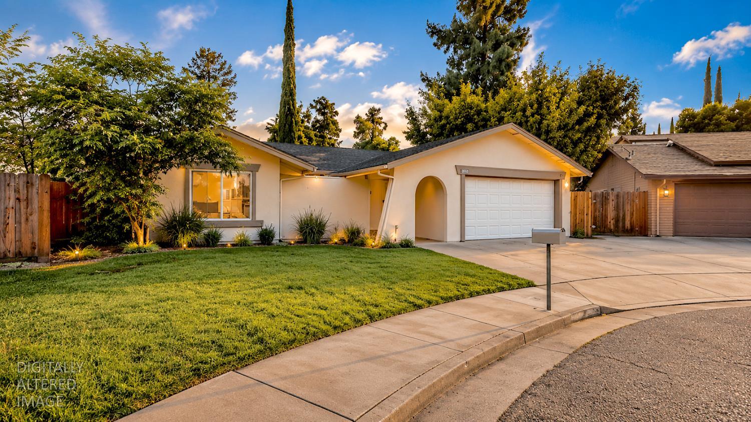 205 Oakhurst Ct, Merced, CA 95340