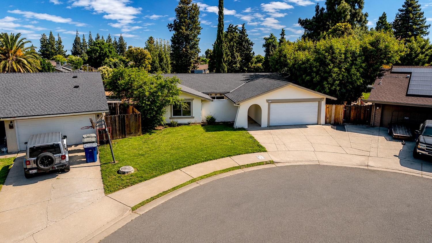 205 Oakhurst Ct, Merced, CA 95340