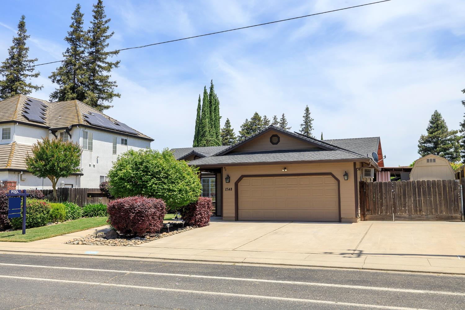1748 Brennan Ave, Escalon, CA 95320