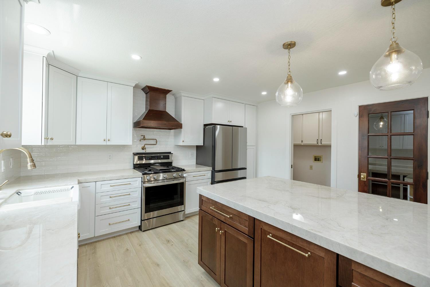 1748 Brennan Ave, Escalon, CA 95320