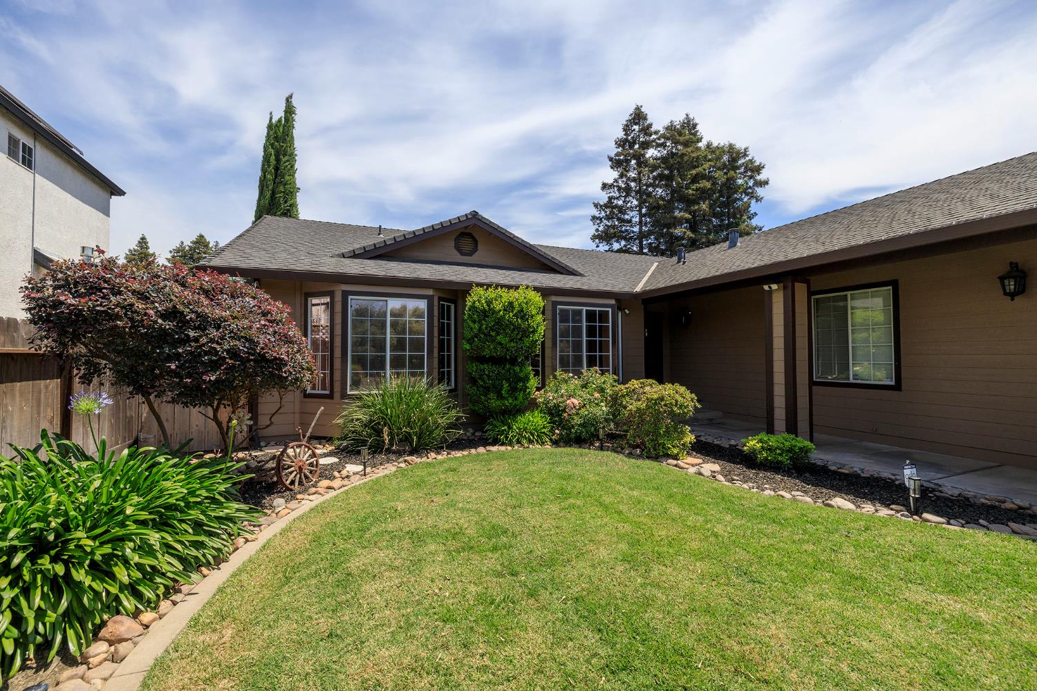 1748 Brennan Ave, Escalon, CA 95320
