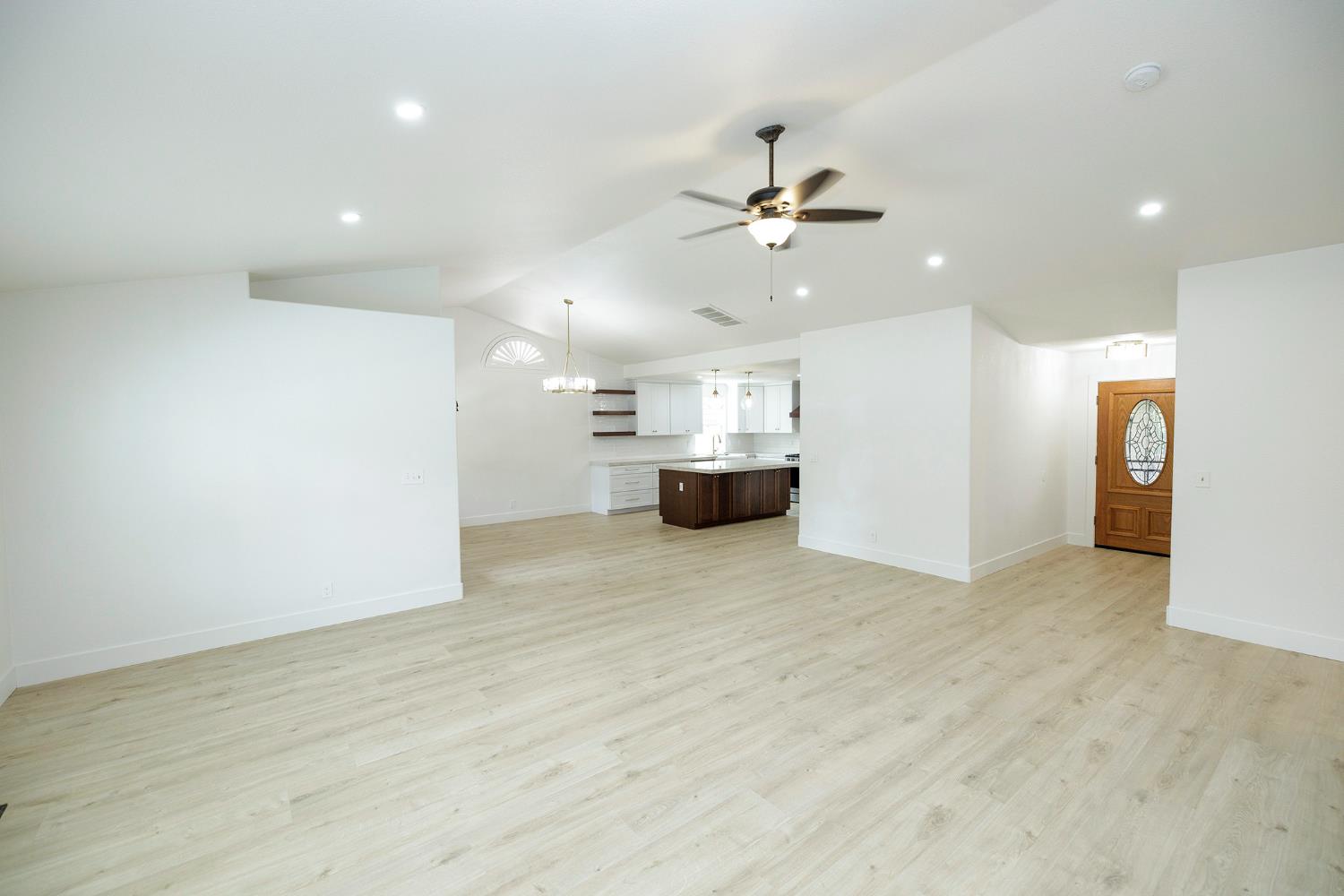 1748 Brennan Ave, Escalon, CA 95320