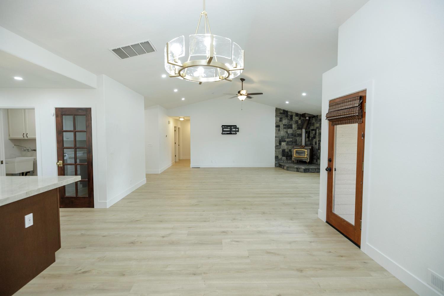 1748 Brennan Ave, Escalon, CA 95320