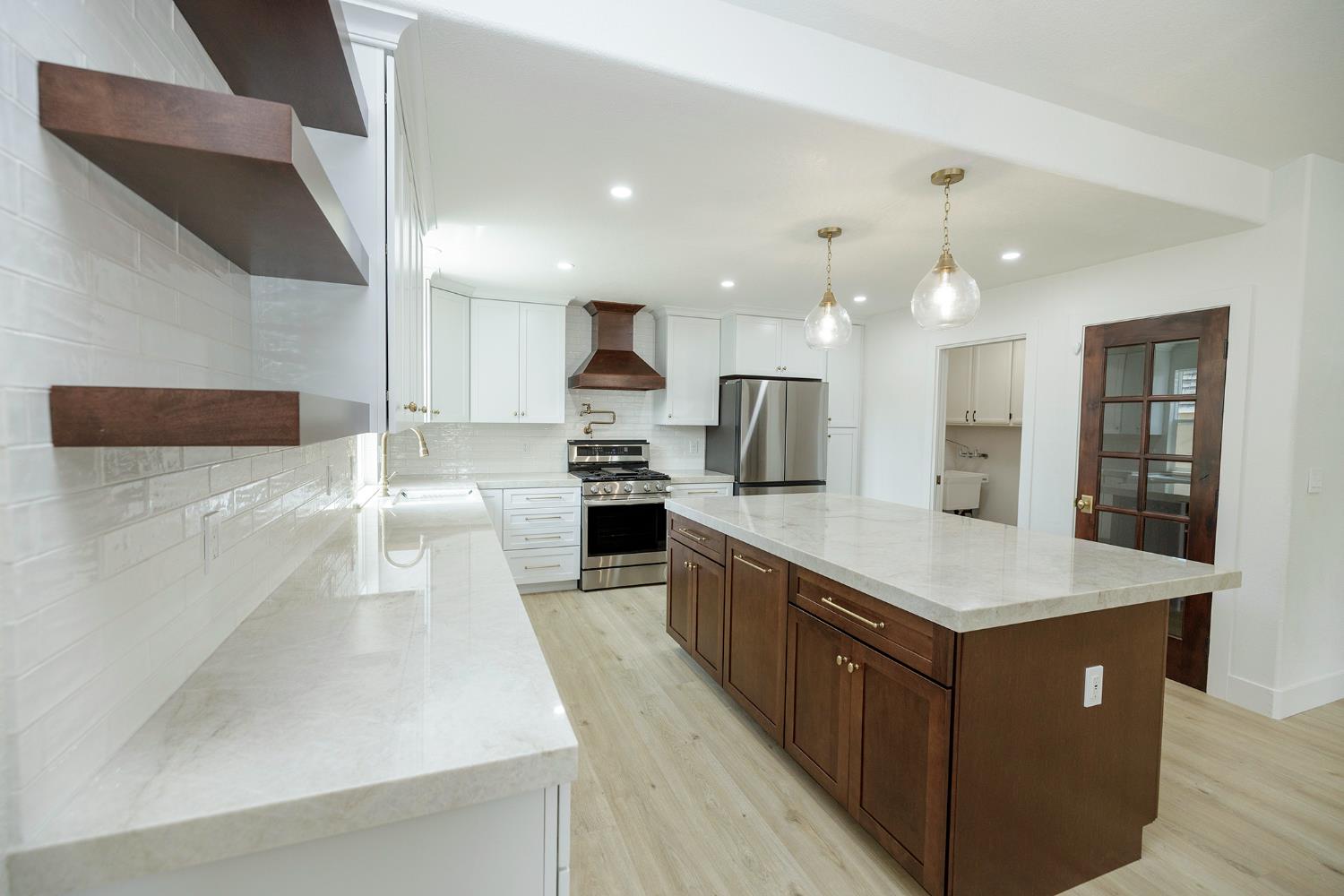 1748 Brennan Ave, Escalon, CA 95320