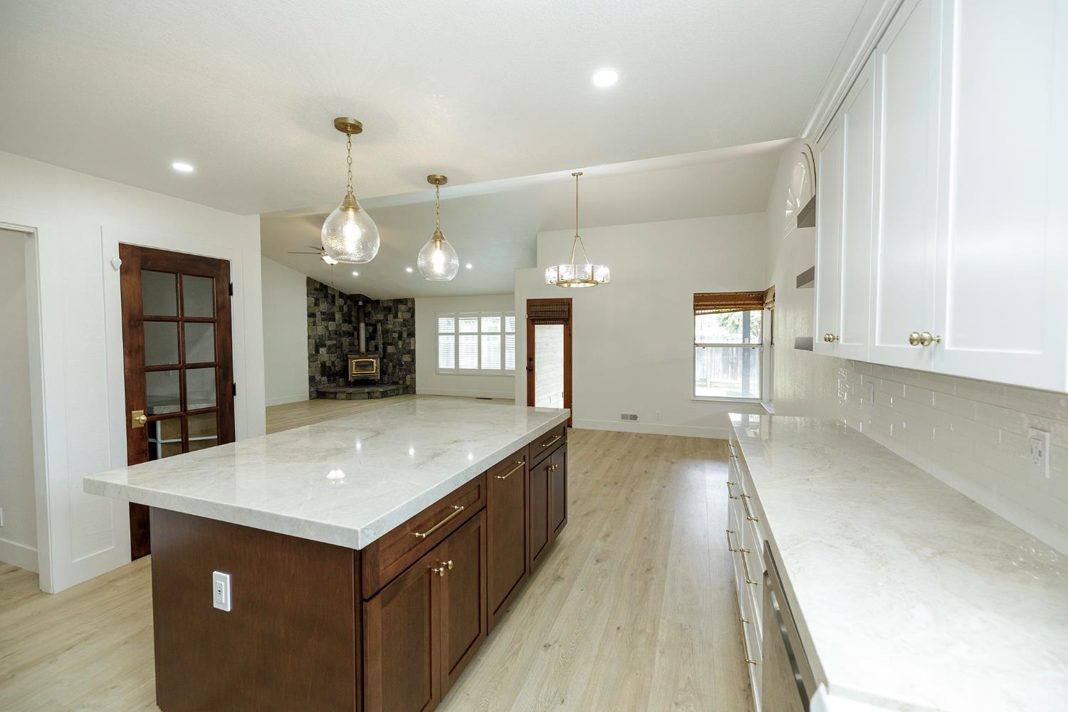 1748 Brennan Ave, Escalon, CA 95320