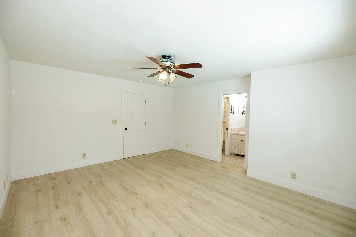1748 Brennan Ave, Escalon, CA 95320