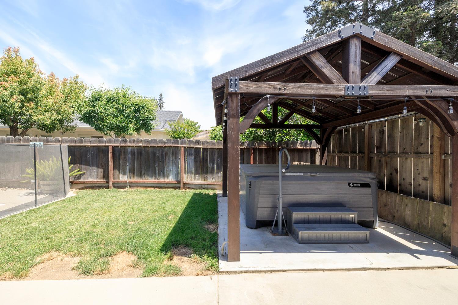 1748 Brennan Ave, Escalon, CA 95320