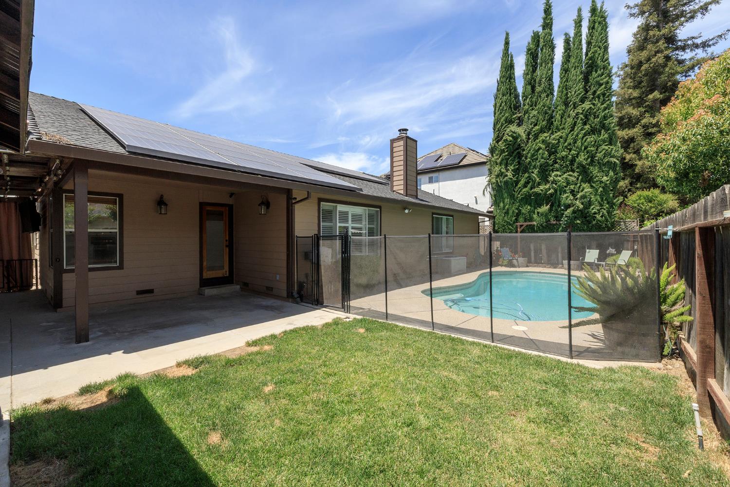1748 Brennan Ave, Escalon, CA 95320
