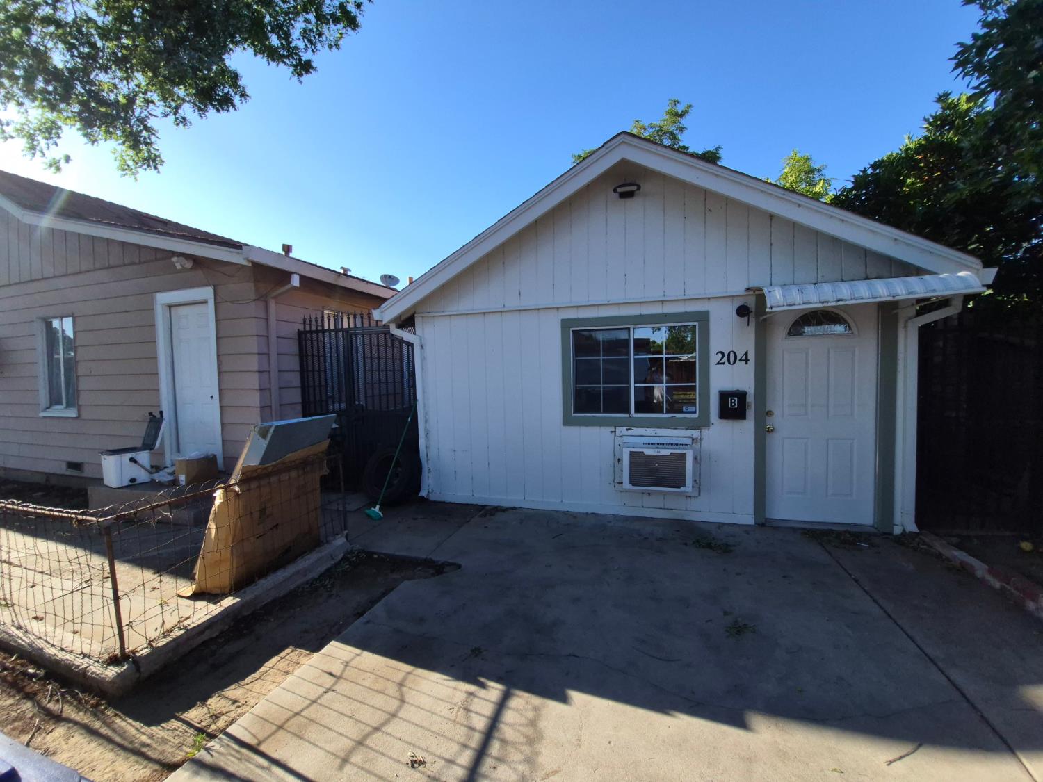 204 College Ave, Modesto, CA 95359