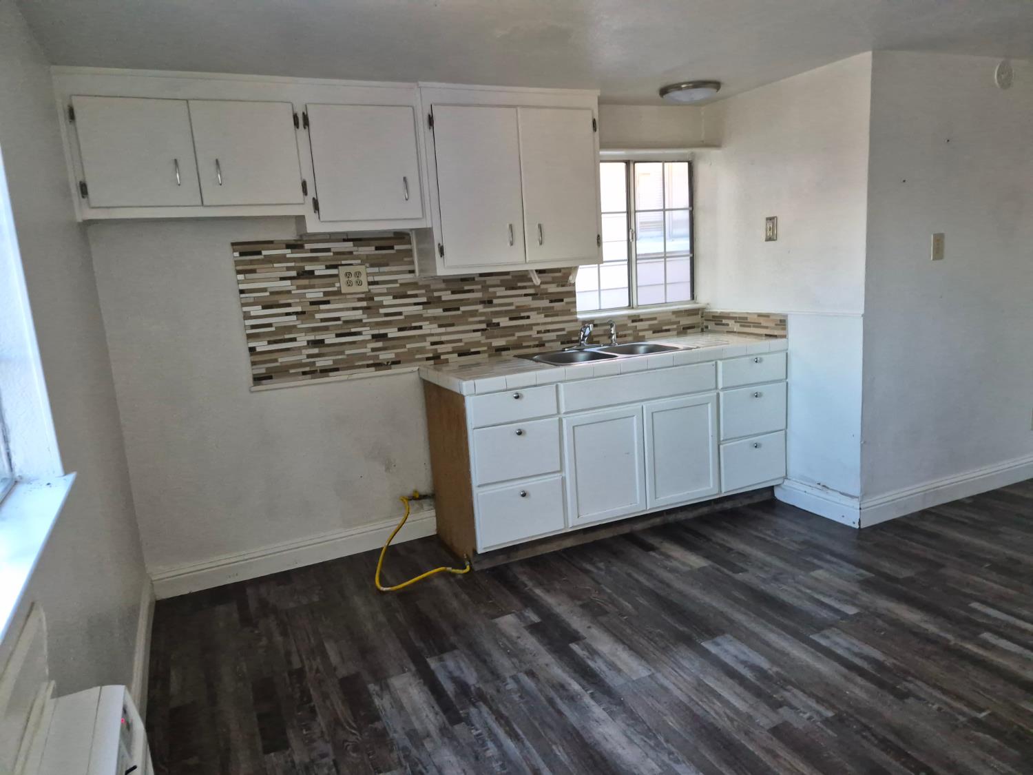 204 College Ave, Modesto, CA 95359