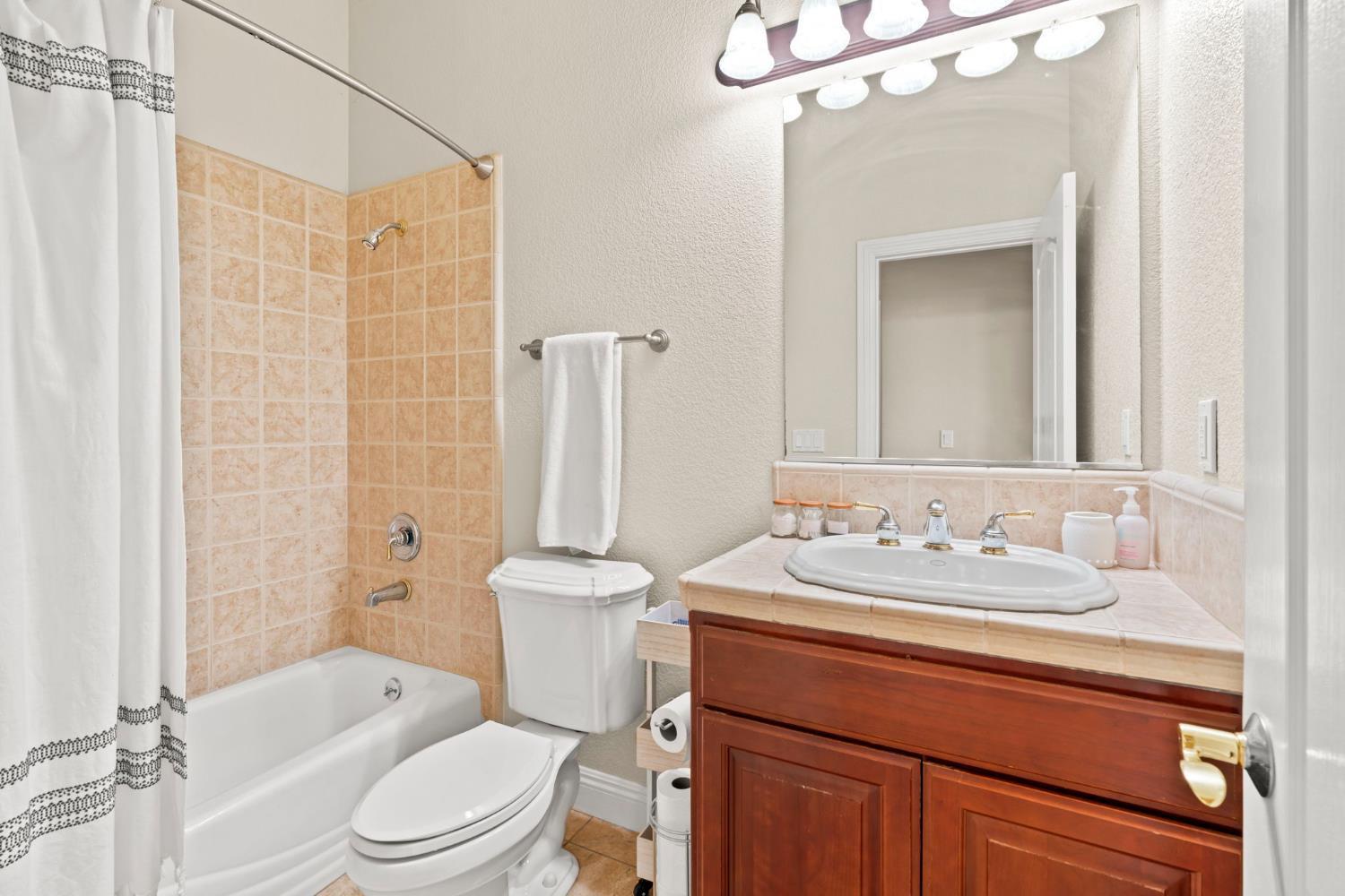 142 Athena Dr #27, Copperopolis, CA 95228