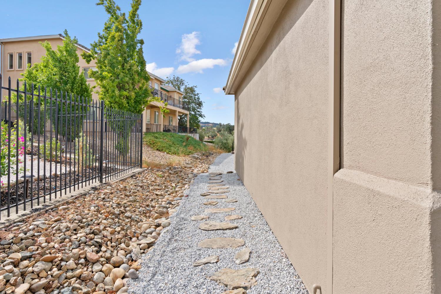 142 Athena Dr #27, Copperopolis, CA 95228