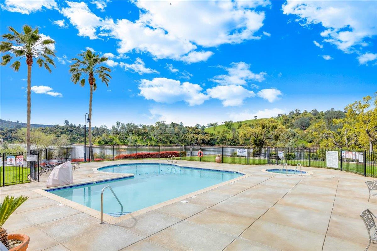 142 Athena Dr #27, Copperopolis, CA 95228