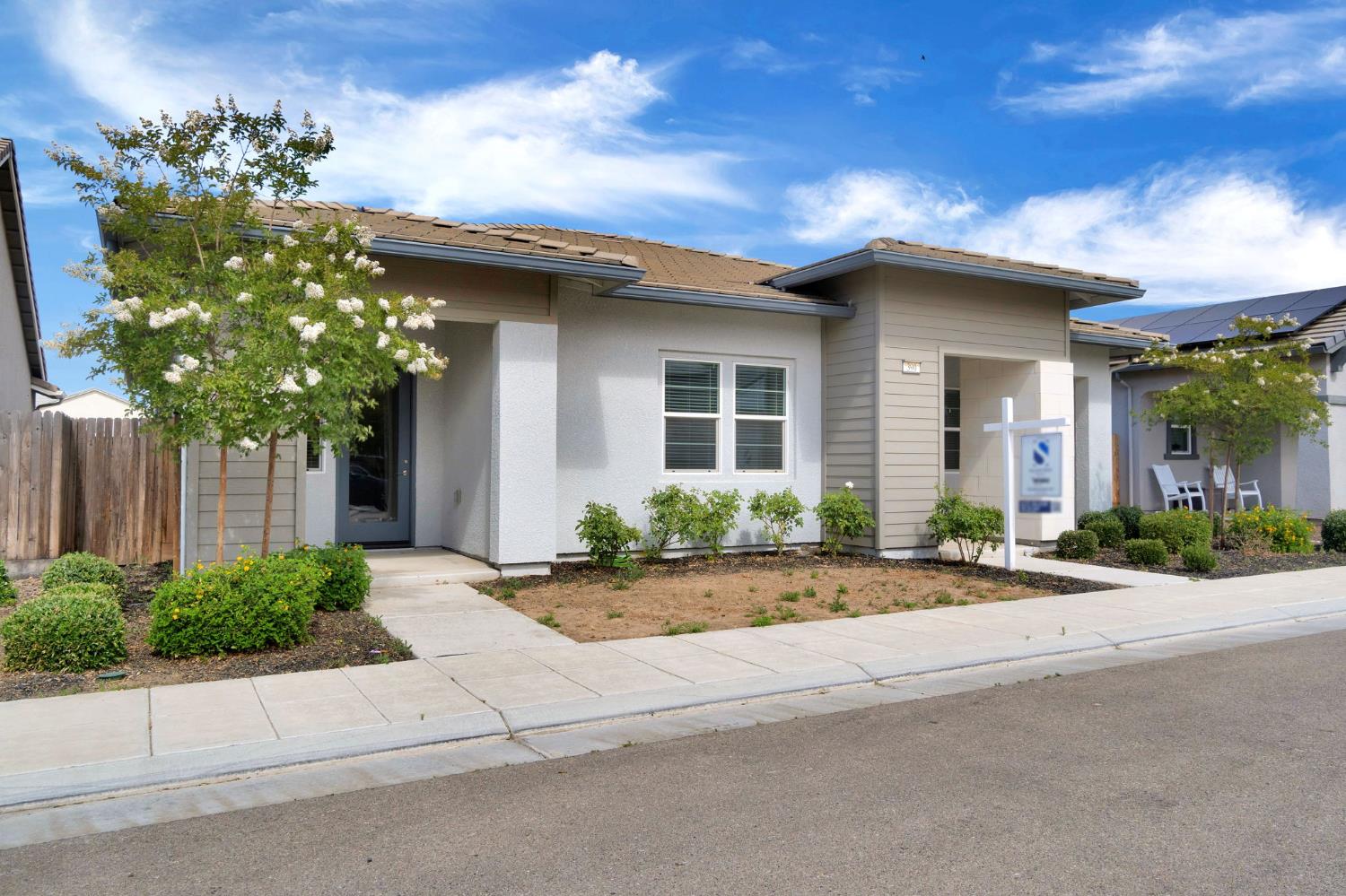 390 Traverse Dr, Madera, CA 93636