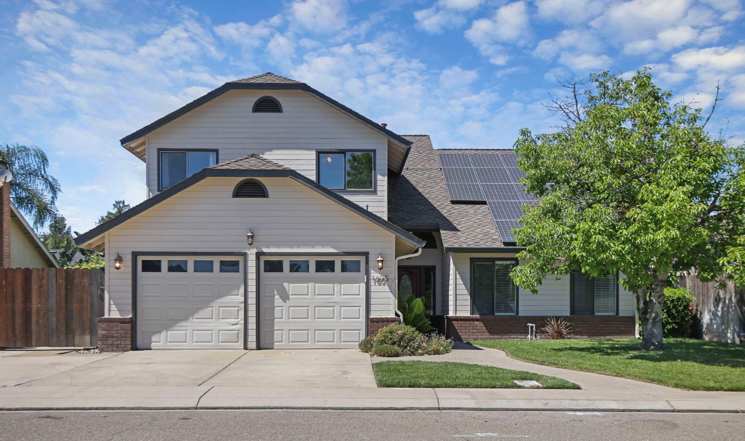 1605 Stanley Dr, Ripon, CA 95366