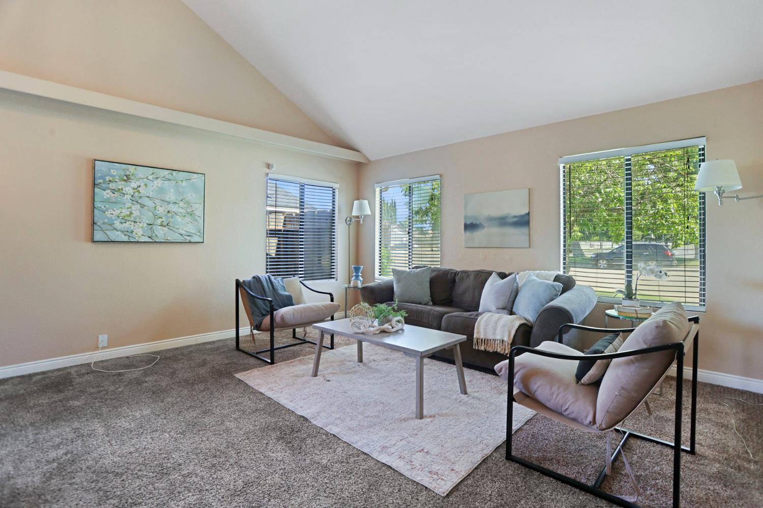 1605 Stanley Dr, Ripon, CA 95366