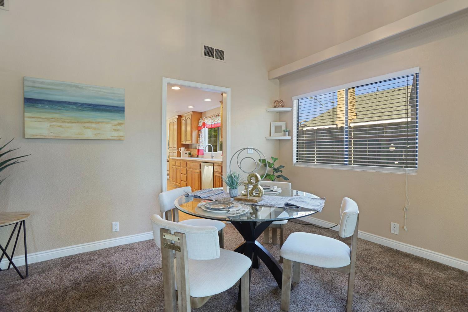 1605 Stanley Dr, Ripon, CA 95366
