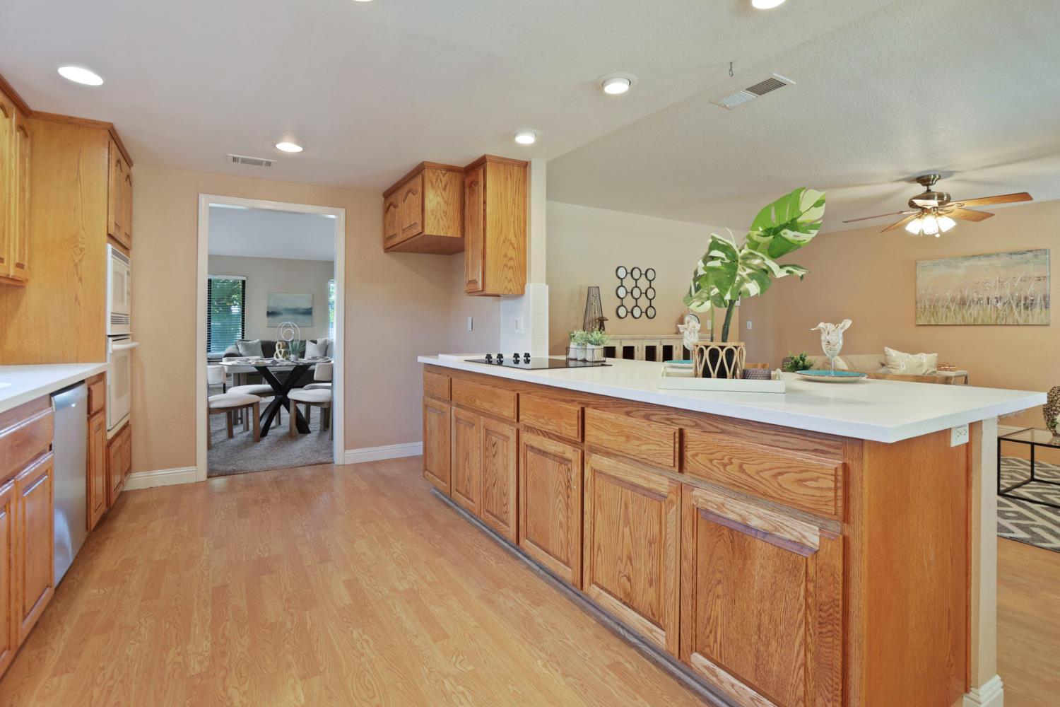 1605 Stanley Dr, Ripon, CA 95366