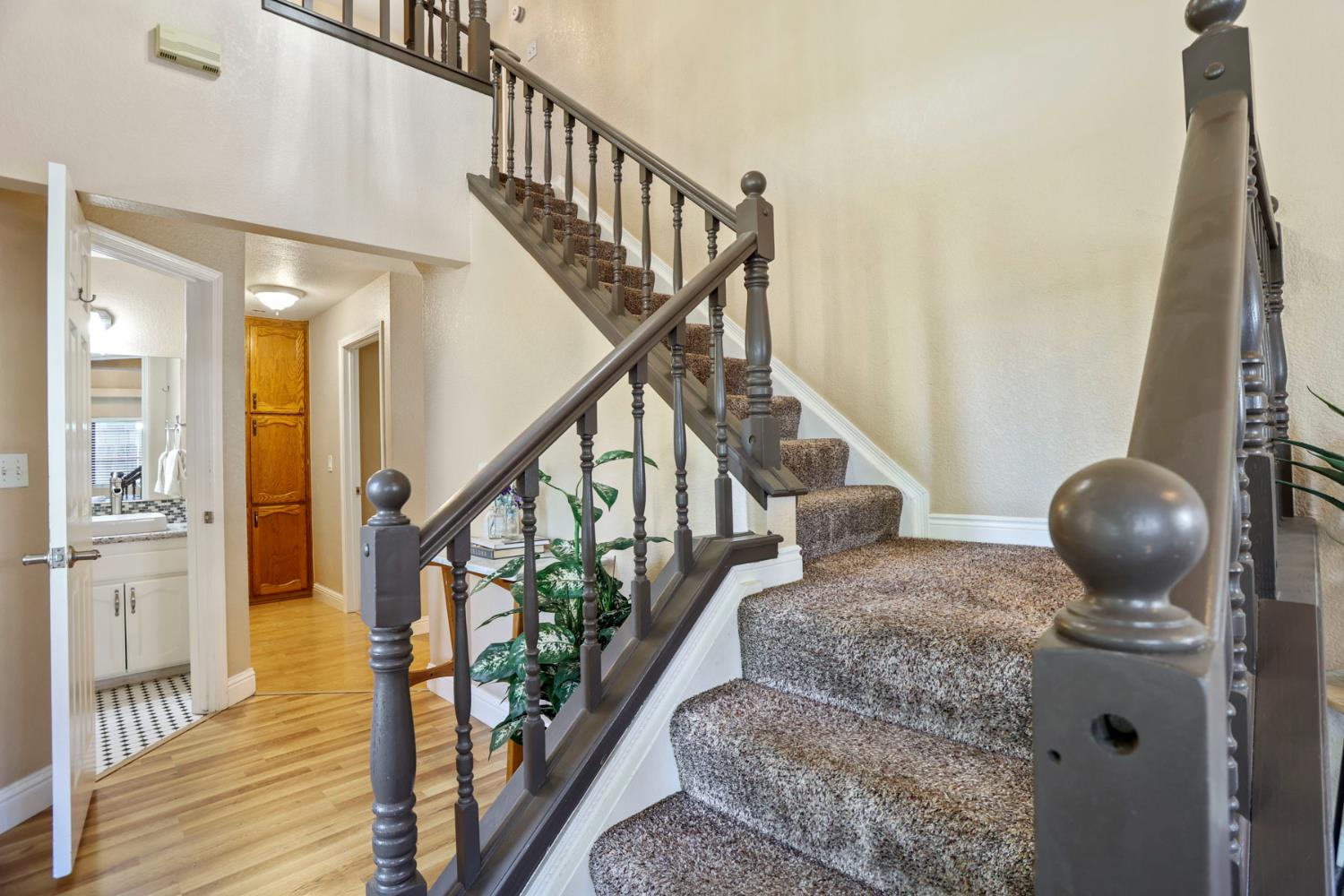 1605 Stanley Dr, Ripon, CA 95366