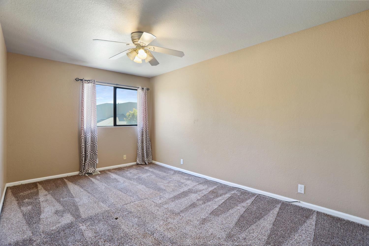1605 Stanley Dr, Ripon, CA 95366