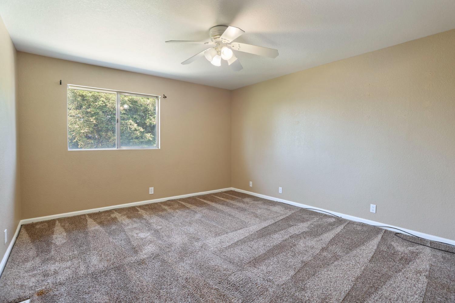 1605 Stanley Dr, Ripon, CA 95366