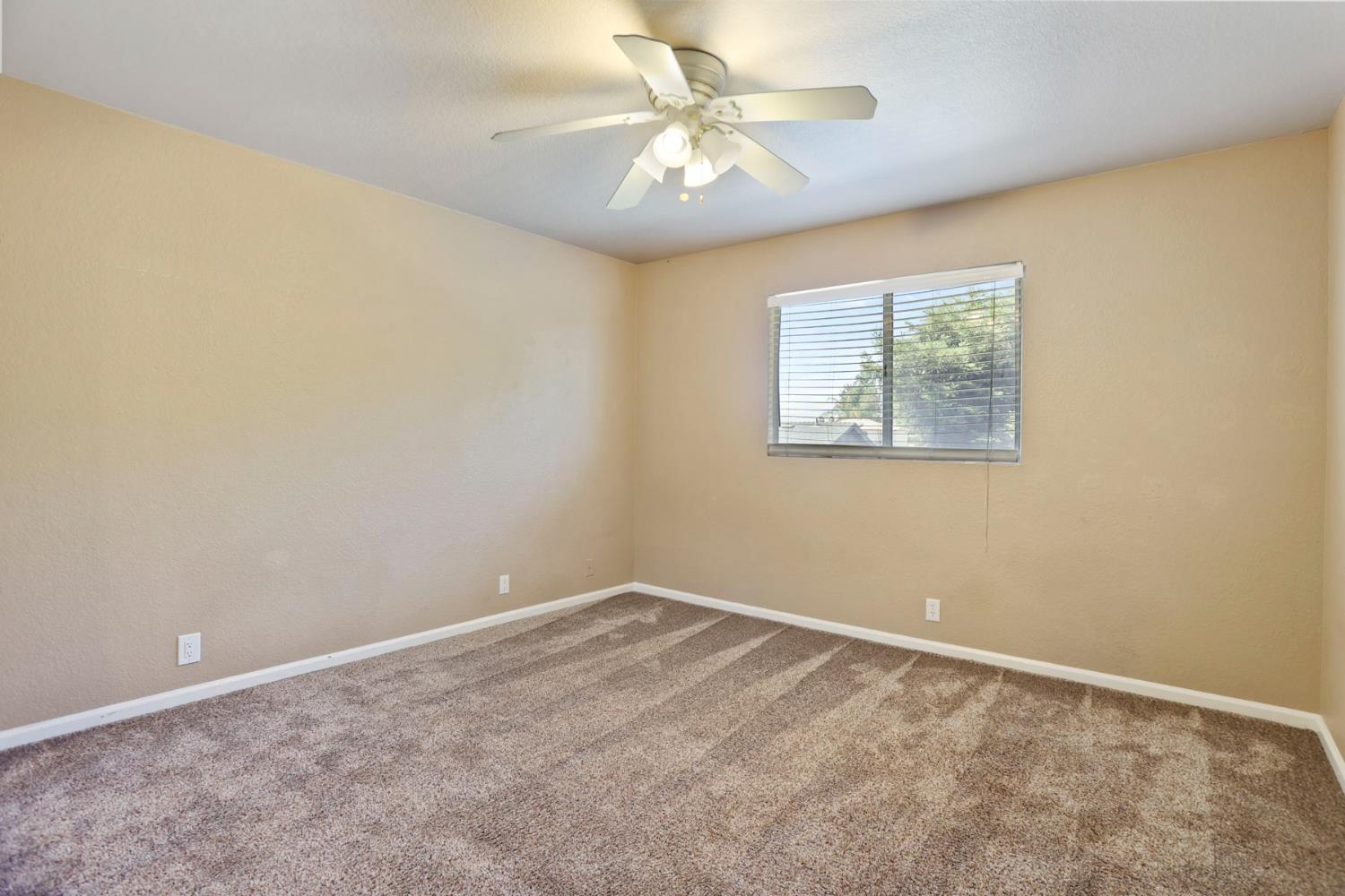 1605 Stanley Dr, Ripon, CA 95366