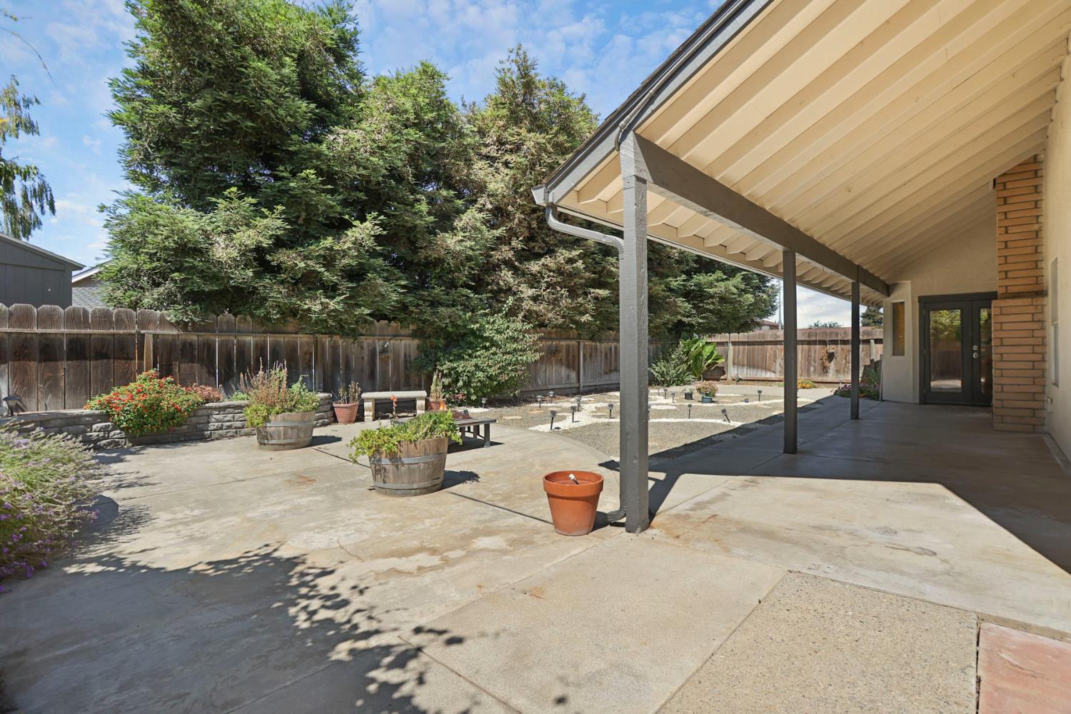 1605 Stanley Dr, Ripon, CA 95366