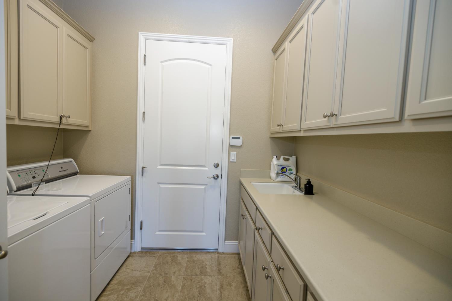 2234 Via Vita, Oakdale, CA 95361