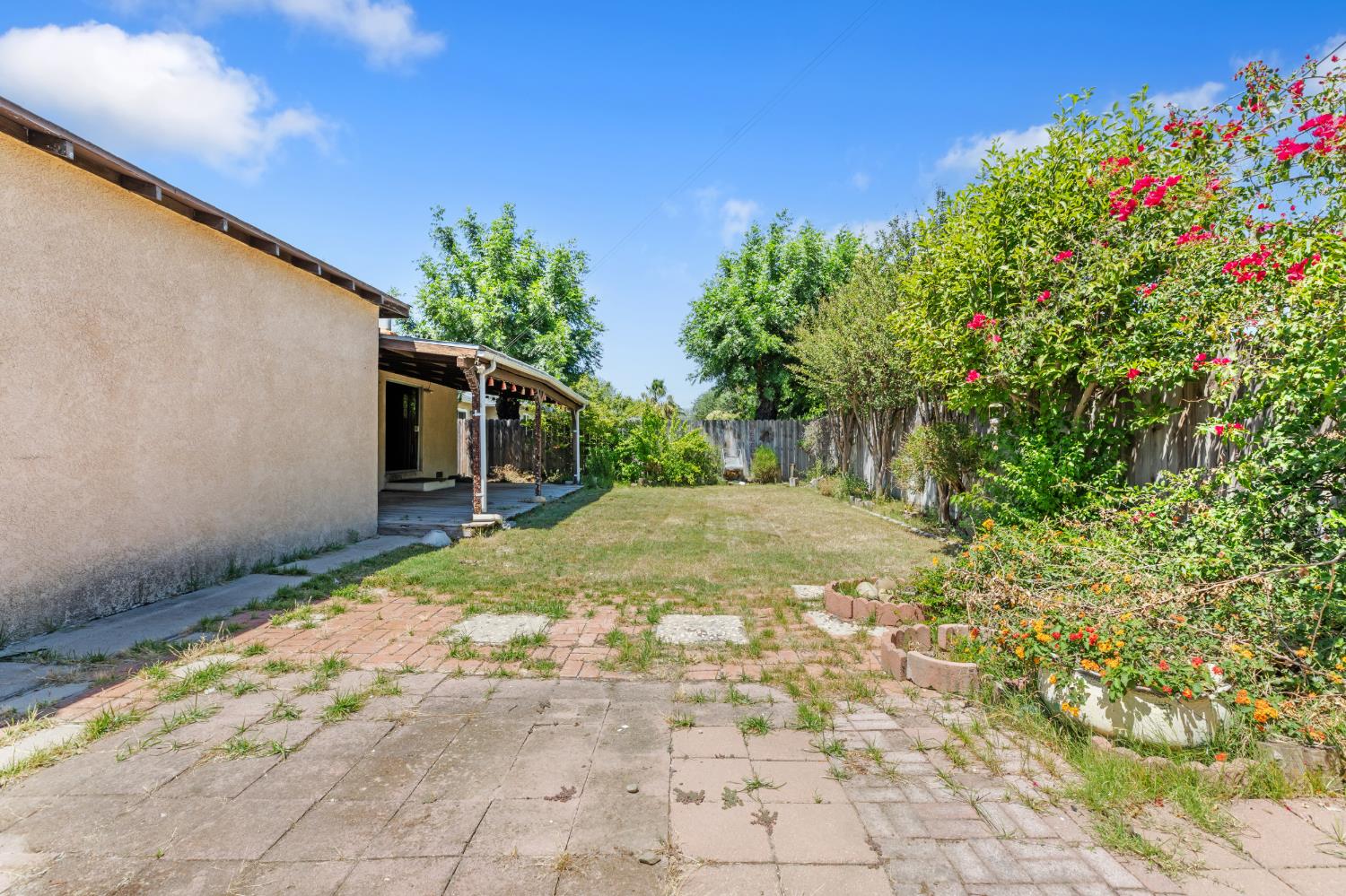 1614 Wayne Dr, Modesto, CA 95350