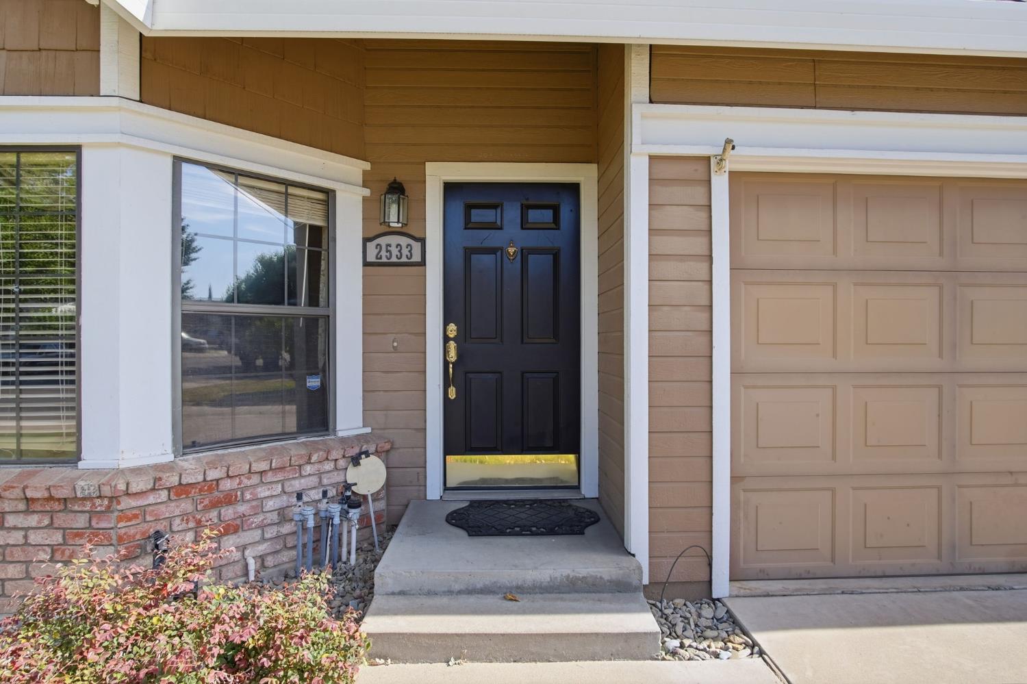 2533 Merle Ave, Modesto, CA 95355