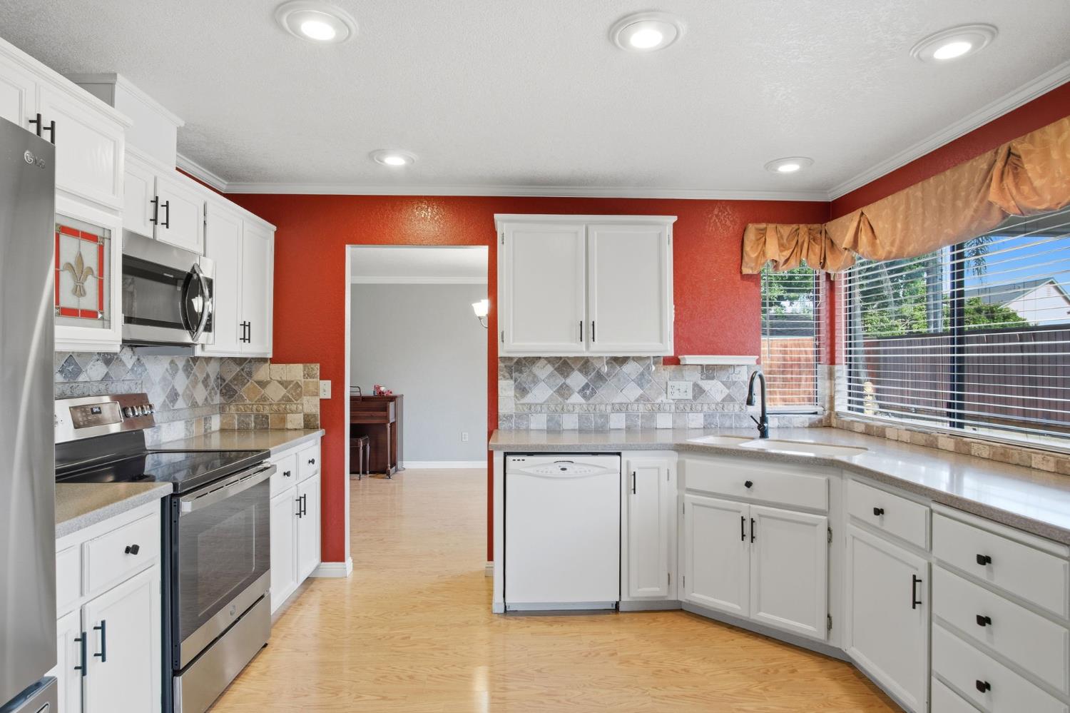 2533 Merle Ave, Modesto, CA 95355