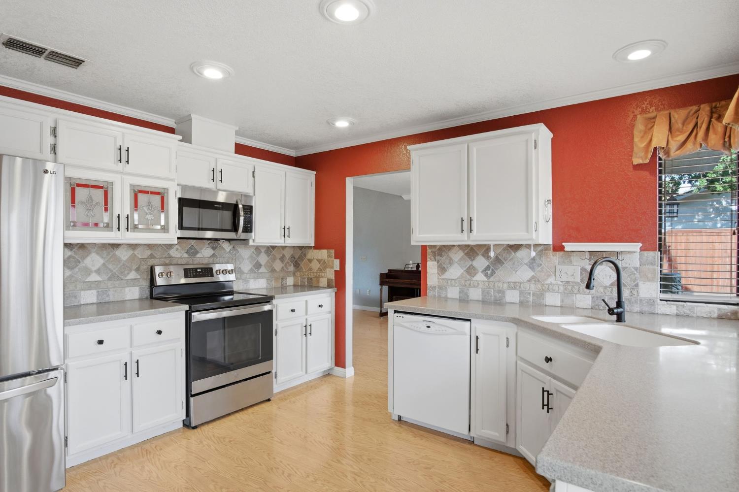 2533 Merle Ave, Modesto, CA 95355