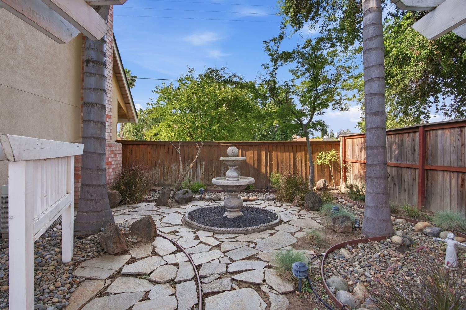 2533 Merle Ave, Modesto, CA 95355