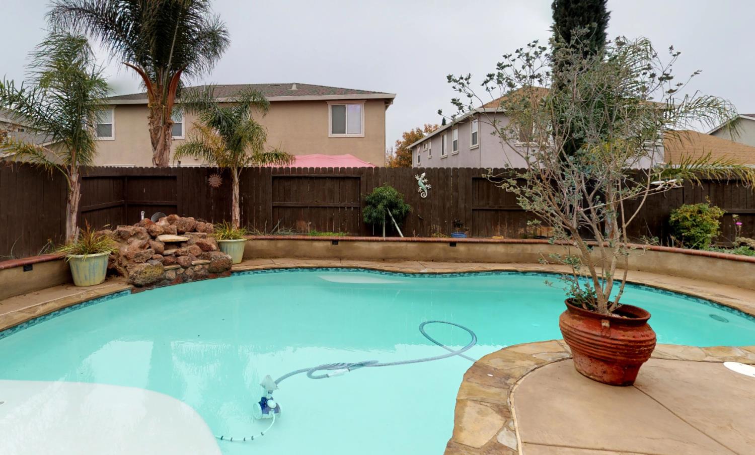 301 Orange Blossom Ln, Patterson, CA 95363