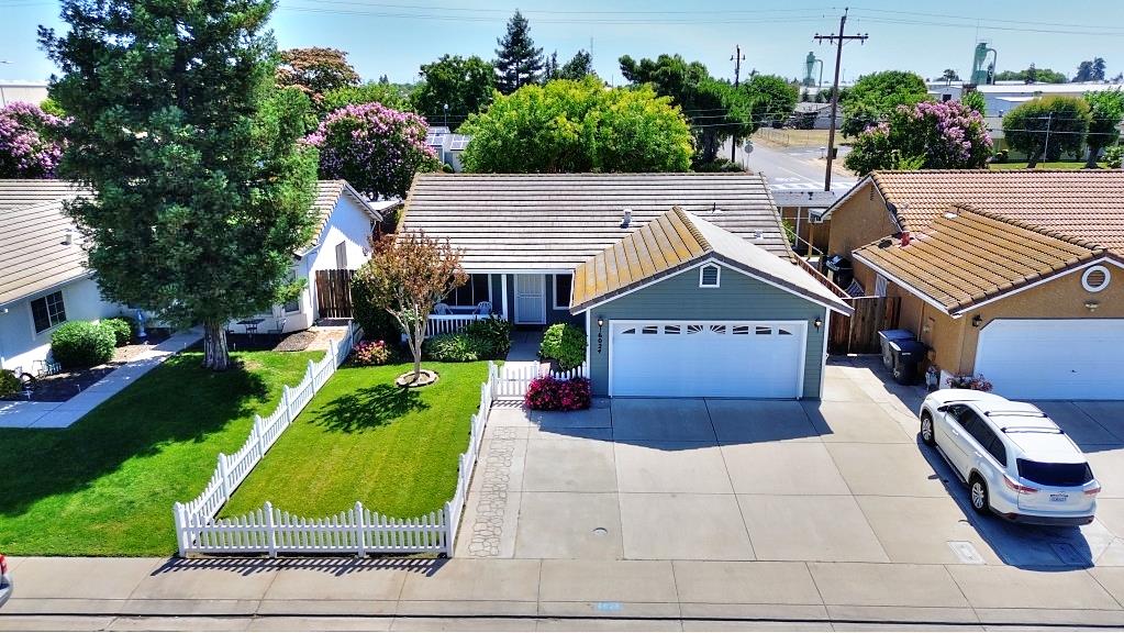 6024 Soares Pl, Riverbank, CA 95367