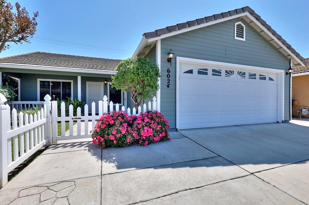 6024 Soares Pl, Riverbank, CA 95367