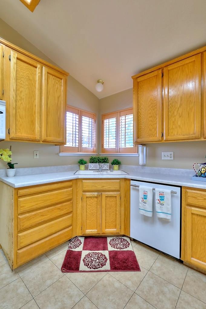 6024 Soares Pl, Riverbank, CA 95367
