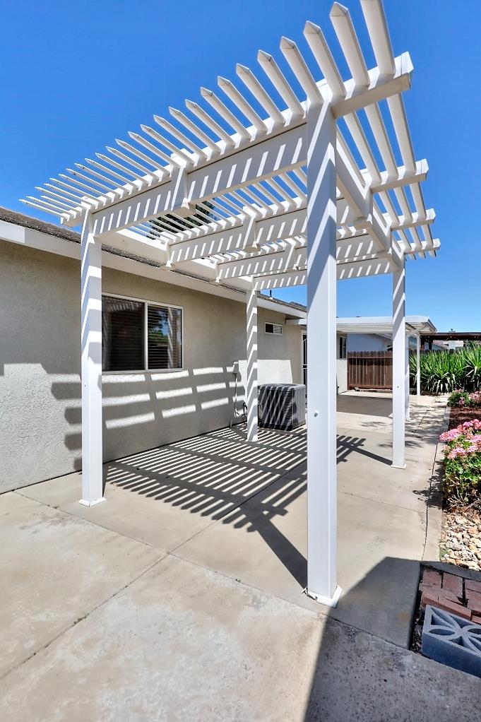 6024 Soares Pl, Riverbank, CA 95367