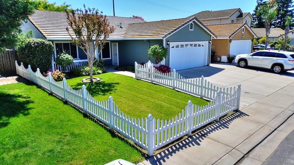 6024 Soares Pl, Riverbank, CA 95367