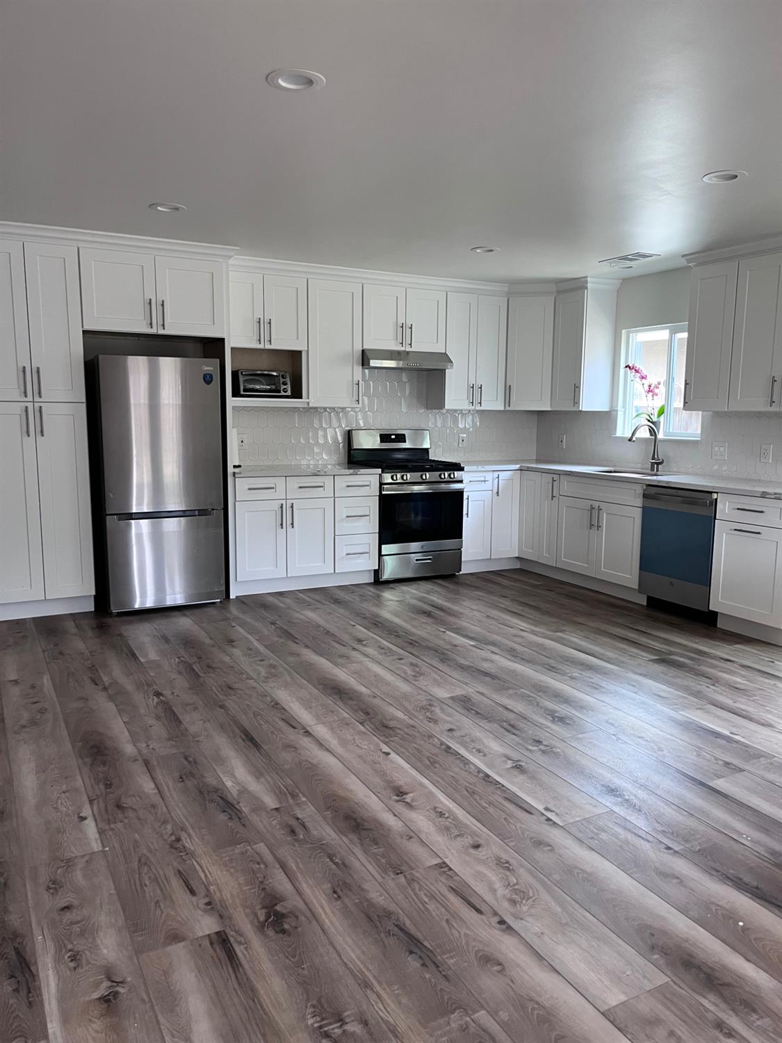 344 N 3rd, Los Banos, CA 93635