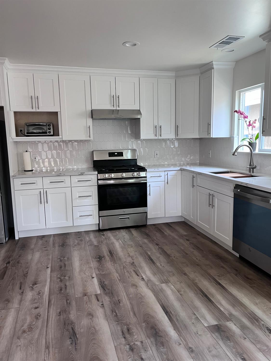 344 N 3rd, Los Banos, CA 93635