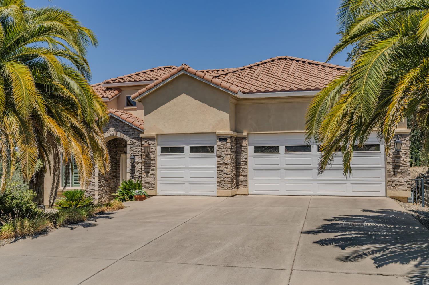 66 Argonaut Dr, Copperopolis, CA 95228