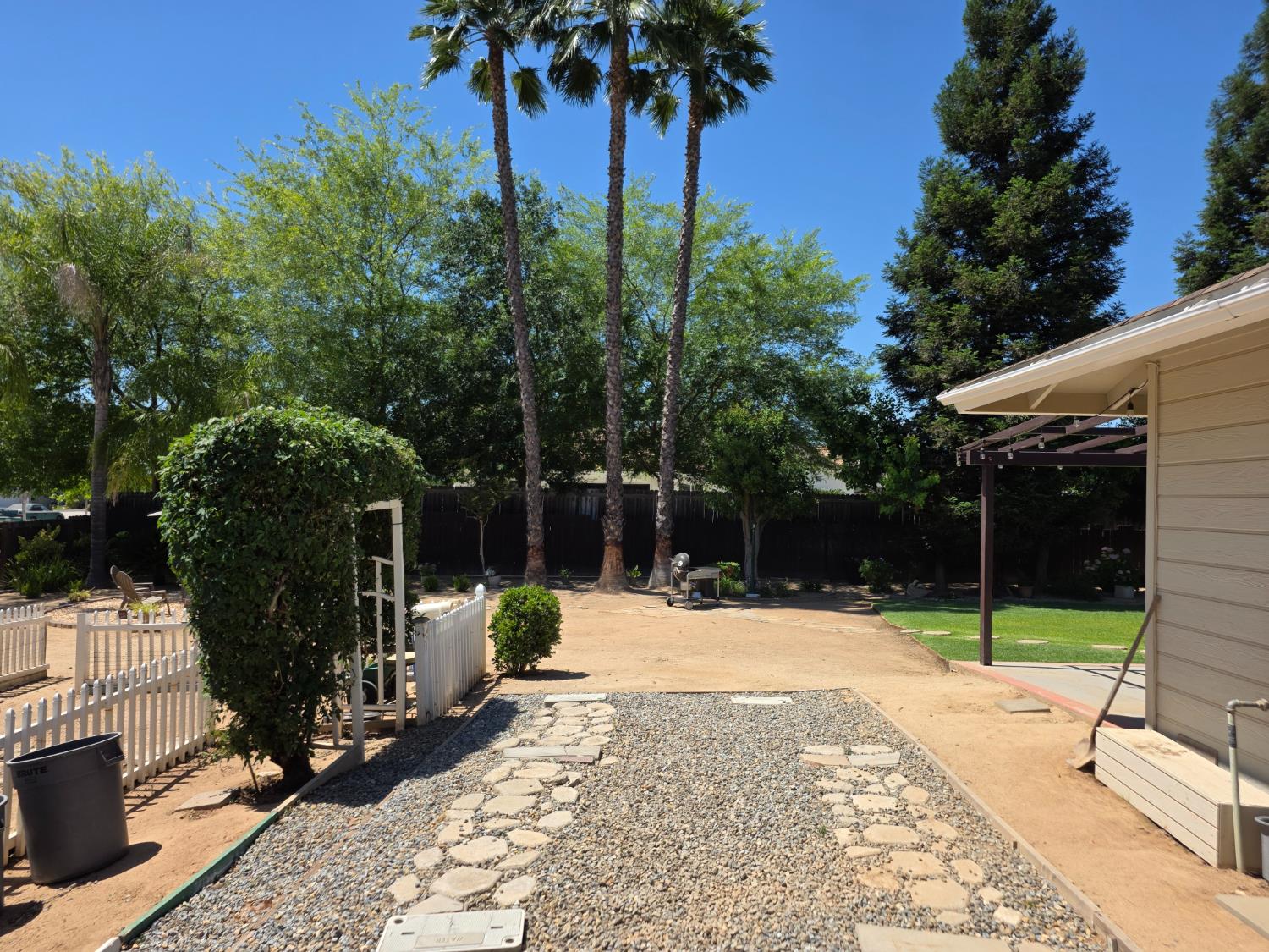 18746 Auburn Way, Madera, CA 93638