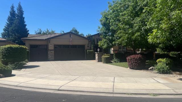 1240 Holly Berry Ct, Manteca, CA 95336