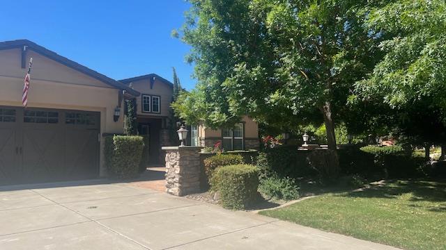 1240 Holly Berry Ct, Manteca, CA 95336