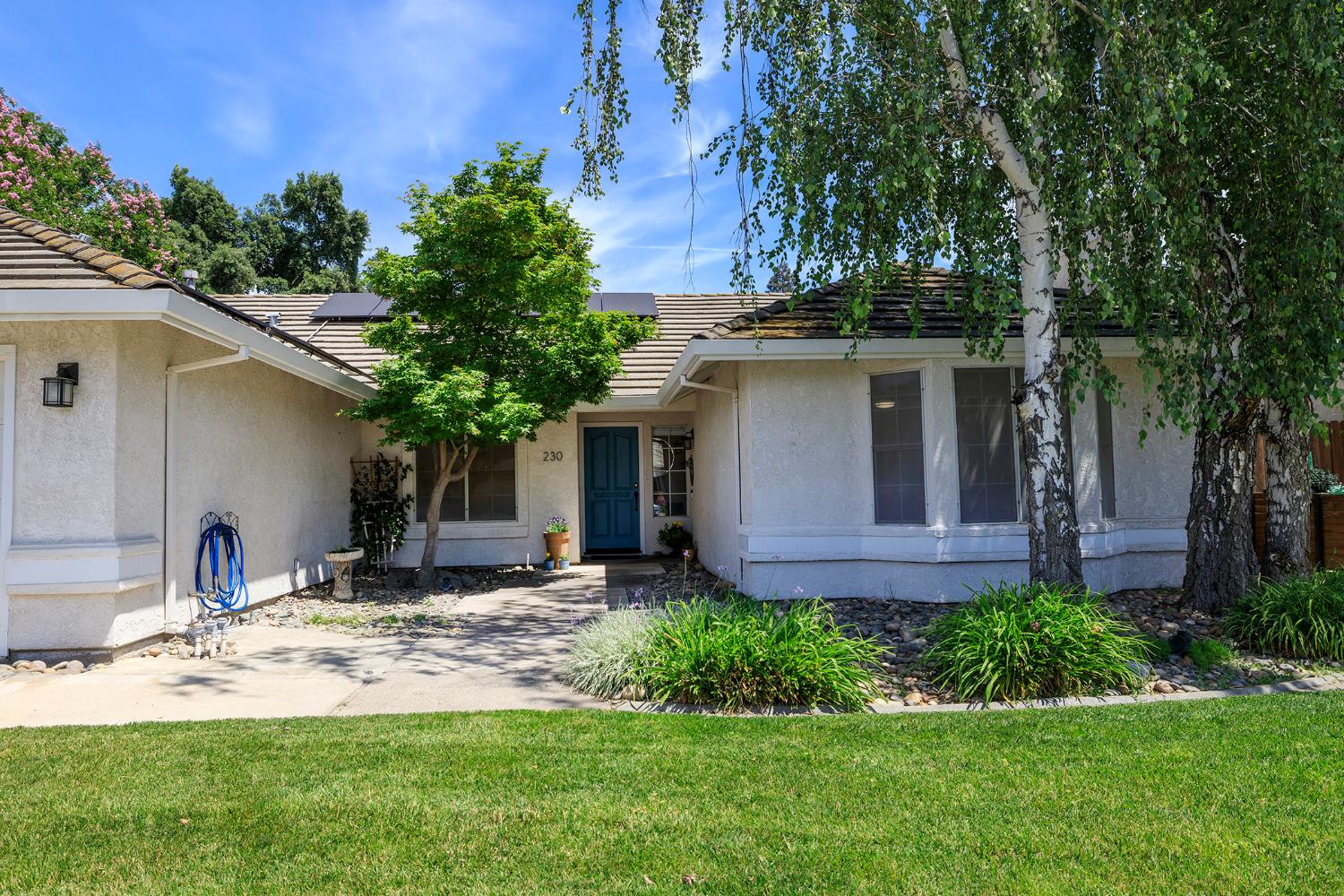230 Meyenberg Ave, Ripon, CA 95366