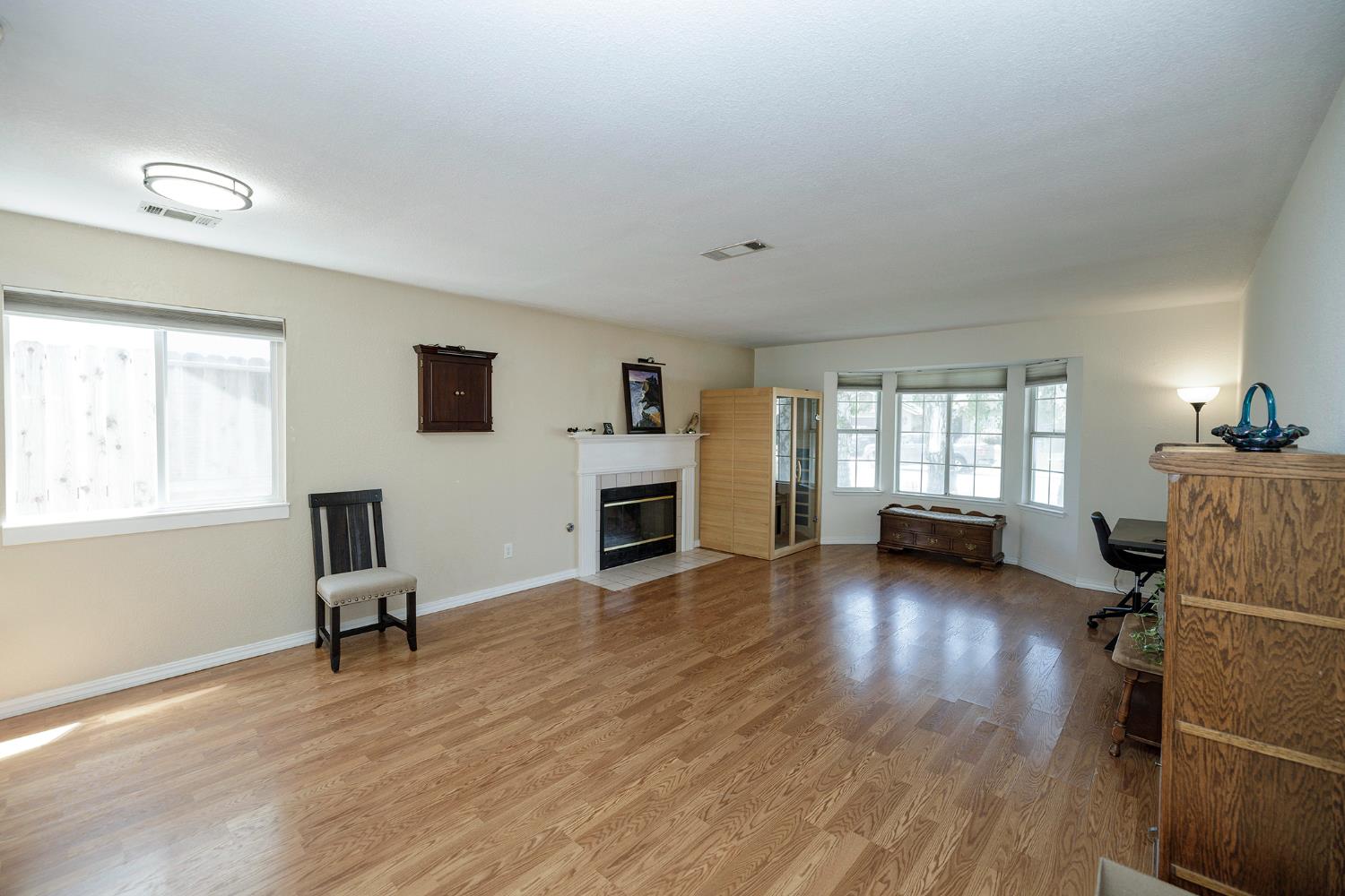 230 Meyenberg Ave, Ripon, CA 95366