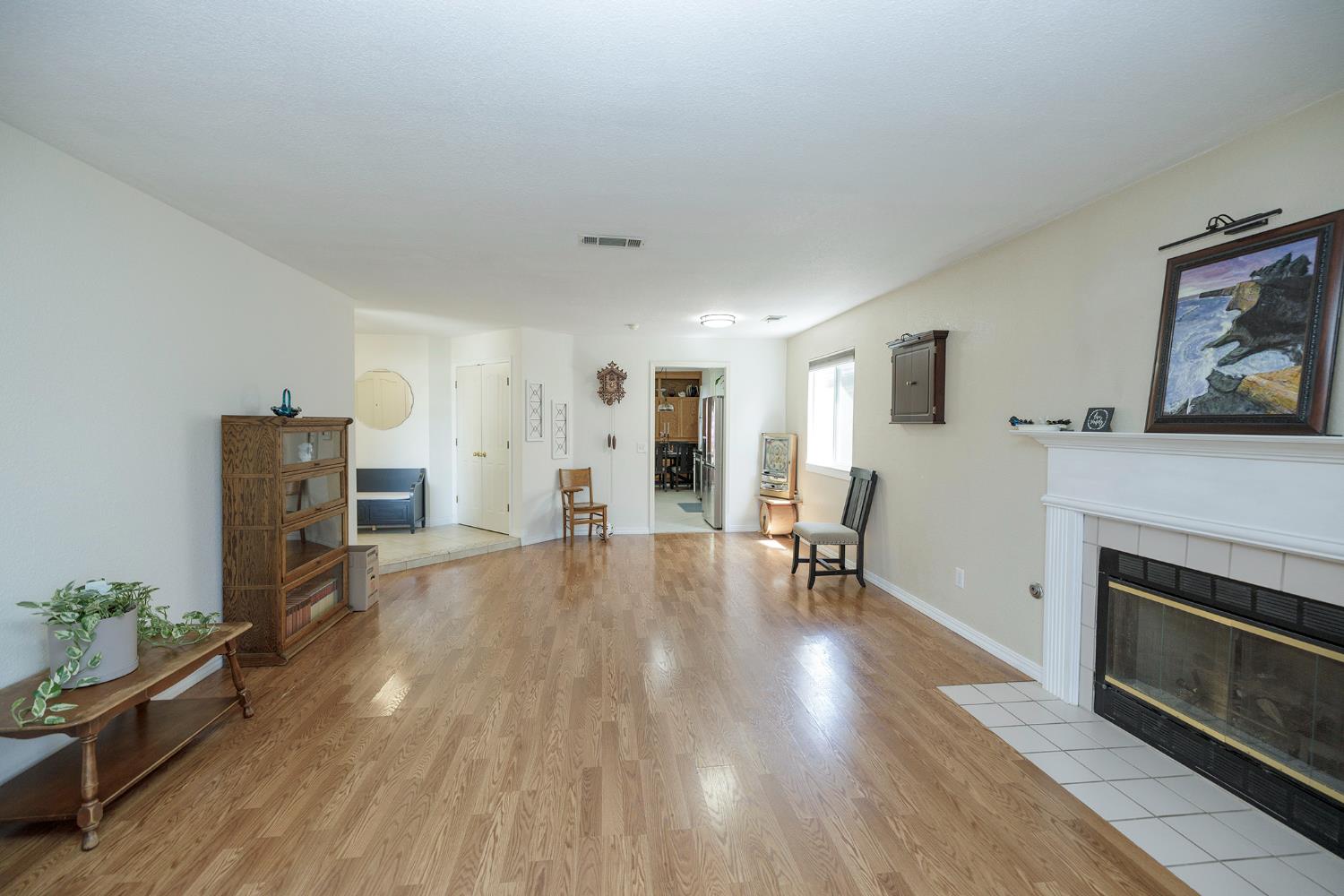230 Meyenberg Ave, Ripon, CA 95366